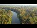 virš lietuvos skrydis virš nemuno ir punios šilo. lietuva iš viršaus. 4k lithuanian nature aerial