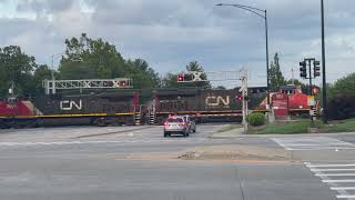 8/29/21 - CN A432 flying through SIU Carbondale with IC Deathstar and GTW SD40-2 | 4K