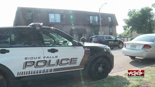 Woman found dead in Sioux Falls apartment following standoff