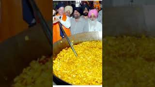 ਬਾਦਸ਼ਾਹ ਅਕਬਰ ਨੇ ਪੰਗਤ ਵਿੱਚ ਬੈਠ ਕੇ ਲੰਗਰ ਛਕਿਆ ਹੈ ਅਪਨਾਂ ਹੰਕਾਰ ਤੋੜ ਕੇ #guruamardasji #shorts #langer