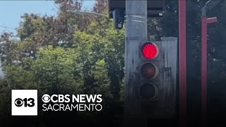 Manteca police issue nearly 500 citations in 1 month for red light runners at two intersections