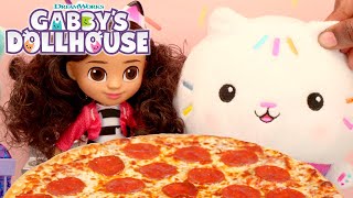 🍕 GIANT Gabby's Purrfect Pizza Party 🥳 | GABBY'S DOLLHOUSE TOY PLAY ADVENTURES