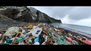 対馬（１）大面海岸　大量に漂着するプラごみ