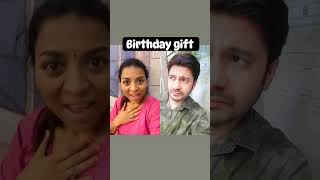 Birthday gift kya degi #duet #varsha #ytshorts #varshaofficial #funny #short #youtubeshorts #comedy