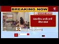 woman congress leaders clash at meeting in gandhi bhavan hyderabad tnews