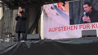 Philosoph Julian Nida-Rümelin bei der „Aufstehen für Kultur 2“ Kundgebung @ Königsplatz München