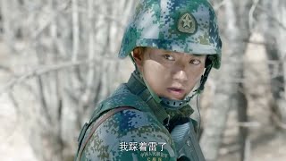 新兵誤踩真地雷，沒想到他不慌不忙，用一根鞋帶救命，太厲害