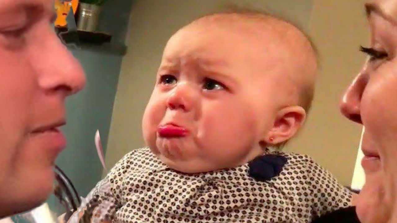 Cute Baby S Funny Reaction To Parents Kiss Funny Viners Youtube