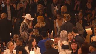 Watch BEYONCE & ICE SPICE Reactions At The 2024 GRAMMYs