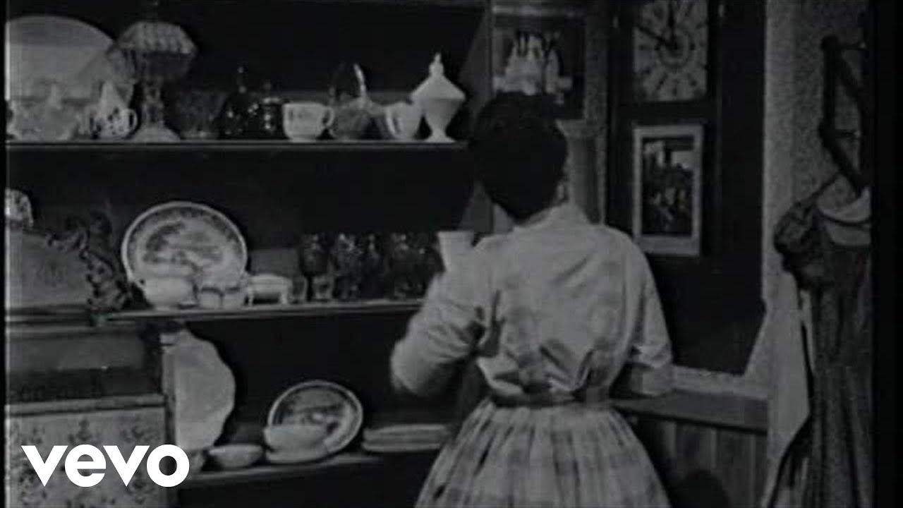 Patsy Cline Walkin After Midnight Official Music Video