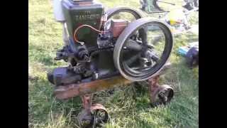 1933 3hp Bamford Hit \u0026 Miss driving a Lee Howl Compactum Pump - Henham Steam Rally 2012