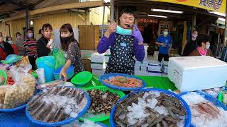 帥老爸竟然跑來興達港 還在遊山玩水喔他 興達港王中皇 帥城武 高雄興達港 海鮮叫賣 叫賣哥