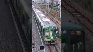 【お茶】ＪＲ西日本の電車🚃を陸橋の上から撮影してみたけど📱📱起動 遅くて間に合わず😓😓💦💦💦💦