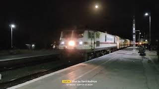 High Rise Pantograph Action - Bhavnagar - Botad Passenger Arriving At Dhola Jn.