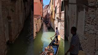 Venice, canals and gondolas 🇮🇹 Italy 💚 ❤️ #venezia #venice #wondertravel #italy #travelmemories