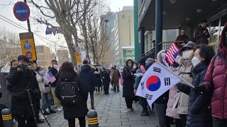 거리행진  1230 애국청년 모이자 광화문국민대회 윤석열대통령 탄핵반대 탄핵무효 유투브온에어 라이브 방송 2025년 2월1일