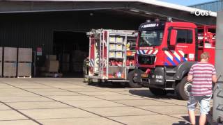 Medewerkers van houtfabriek in Haaksbergen blussen brand in machine