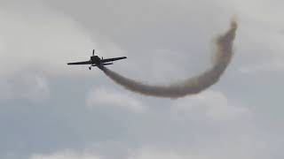 室屋義秀、驚異のアクロバット飛行 in 岐阜基地航空祭2017