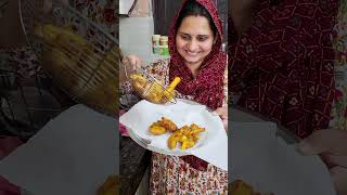 momos ki craving mitane ke liye ghar par banaye mast pakode #minivlog #shortvideo #recepies #pakora