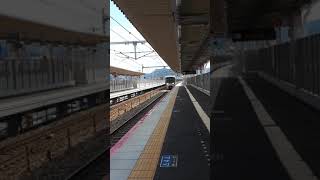 東姫路駅　新快速　通過