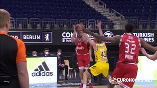 ALBA Berlin-Olympiacos Piraeus 80-84: Sasha Vezenkov (career-high 31 points on 6/7 3PT, 10 rebounds)