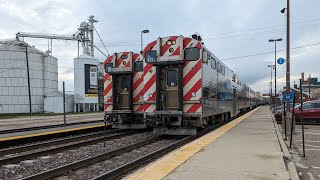 Metra Union Pacific Northwest Line Harvard - Chicago Ogilvie TC F40PH-2 + Amerail Gallery Cars