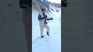 #sachinbhaiya #mountains Because of driver bhaiya, we got a chance to see snow with our daughter?