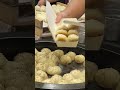 【linjiang street tonghua night market 】｜pan fried bun｜taiwanese night market food ｜吃貨探店