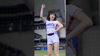 峮峮 ，安打CT 手勢， WBCQ ,#台湾チア #cheerleader #台北大巨蛋 #中信兄弟啦啦隊