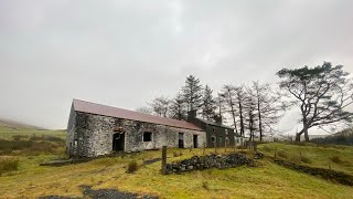 We Found An Abandoned Farm House Hidden In The Welsh Valleys - Abandoned Places Uk