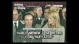 Le tiran huevazos al ex Presidente Carlos Menem - Año 2001 V-02852 DiFilm