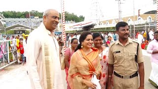 Singer Sunitha With Husband Visits Tirumala Temple || Wow Macha