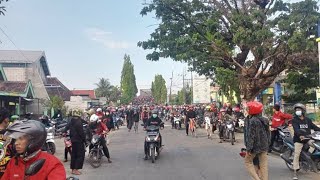 KONVOI PENGESAHAN PESILAT BARU KARANGGENENG LAMONGAN BERUJUNG BENTROK