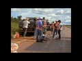 Índios cobram pedágio e fazem operação para tapar buracos em rodovia de mato grosso