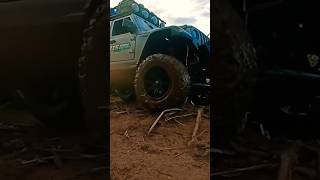 terobos genangan lumpur #offroad #viral #jeepwrangler #truk