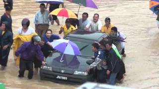 2011柔佛拉美士[大水灾]1水中车Flood-Labis Segamat