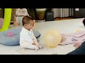 d 179 5개월 아기가 풍선놀이 ft.노룩패스 아빠가 아기랑 놀아주는 법 5 months old baby playing balloon catch with daddy