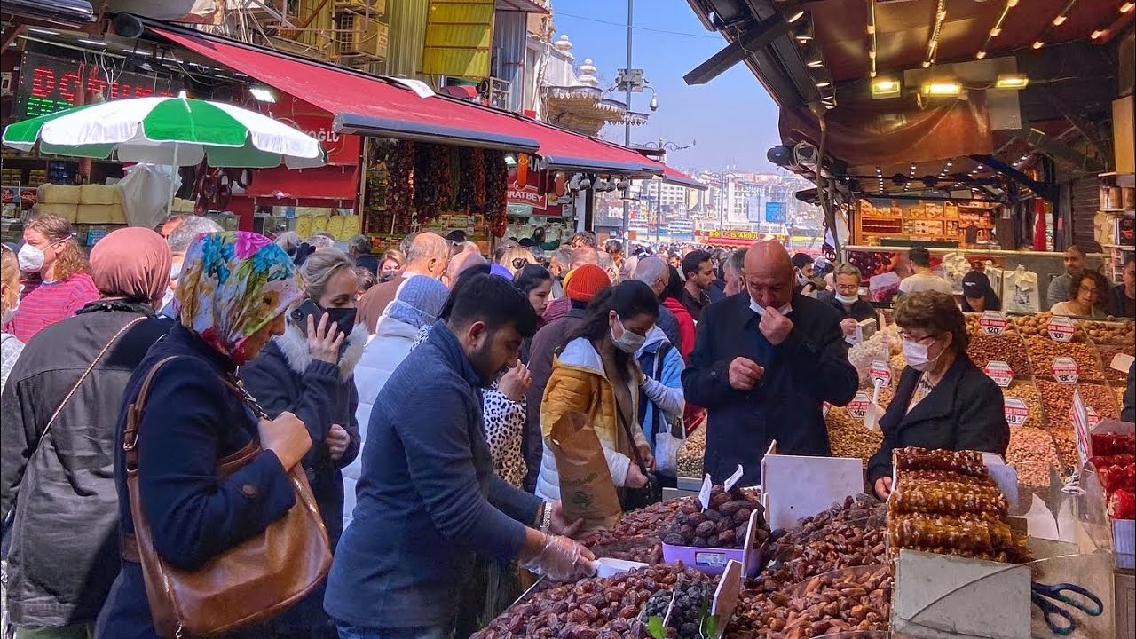 Ramadan Shopping In Turkey 2022! 🌙 Spice Bazaar & Local Markets In Istanbul