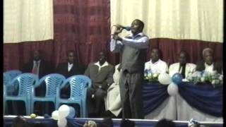 Alexander Njonde -Performing Live KINDU KIEGA