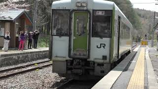 【４ｋ］ＪＲ東日本山田線ディーゼル１１０系交差の場面　上米内駅