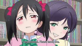 Nozomi gave Nico a breast rub