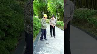 01 反正我就是觉得大叔的1万块钱肯定藏在了这个女人的衣服里面！ #奥运剧有戏 #老铁笑一笑 #入戏一夏