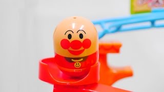 アンパンマン アニメおもちゃ 歌 コロロンパーク のぼってジャンプだアスレチック！Anpanman 麵包超人