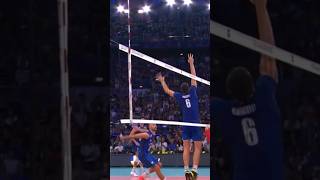 Unreal feke set by Simone Giannelli #volleyball #italy #giannelli #eurovolley #2023