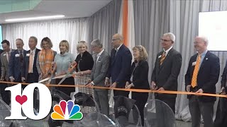 UT cuts the ribbon on a new 5G research lab