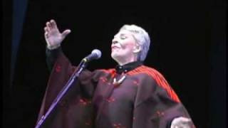 Chavela Vargas canta Macorina en el Zócalo