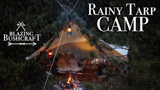 Rain Camping with Canvas Tarp / Bushcraft / Pizza Calzone