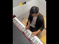 自創曲，自學鋼琴即興複調。improvisation piano