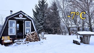 A Freezing Night in a Snowy Forest Cabin: -7°C Adventure! ❄️🌲