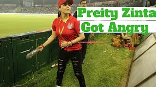 Preity Zinta got angry during IPL match with a fan | IPL 2017 Moments